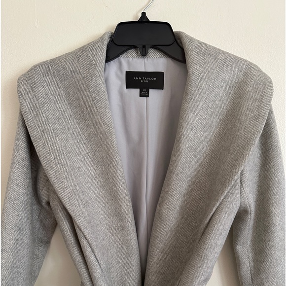 Ann Taylor Herringbone Shawl Collar
Wrap Coat in gray. Petite XS. - Picture 15 of 16